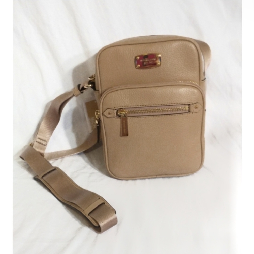 Michael Kors beige/tan crossbody